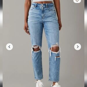American Eagle  STRIGID Mom Jeans 30x26 AE 30 Women Ripped 6 Short.